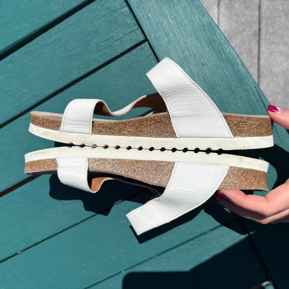 Taos Lola White Sandal - Picture 6 of 7